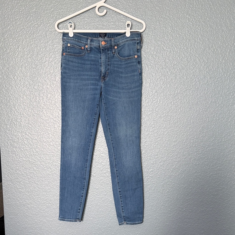 J Crew Women’s 9” Mid Rise Skinny Blue Jeans